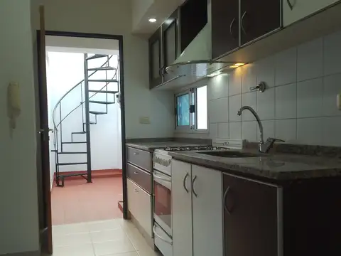 Depto Tipo Casa en Alquiler de 1 dormitorio