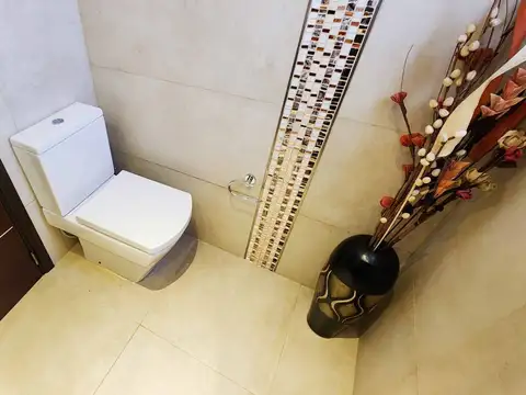 Casa 5 ambientes con 5 baños