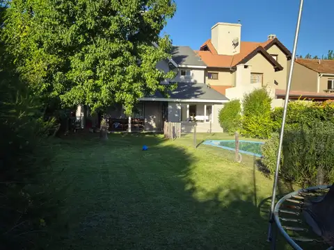 Casa en Alquiler de 4 dormitorios