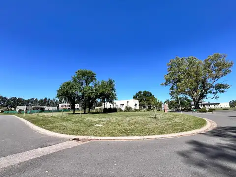 LOTE EN Bº PRIVADO MONET: Lote esquina en la 1º etapa