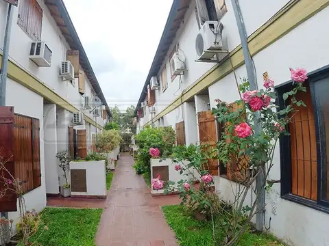 Casa - Venta - Argentina, RAMOS MEJIA - URQUIZA 1057