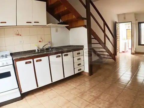 Casa 2 ambientes con 1 baño