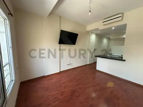 ALQUILER Imperdible Monoambiente con Cochera - Ubicación Premium en Lanús