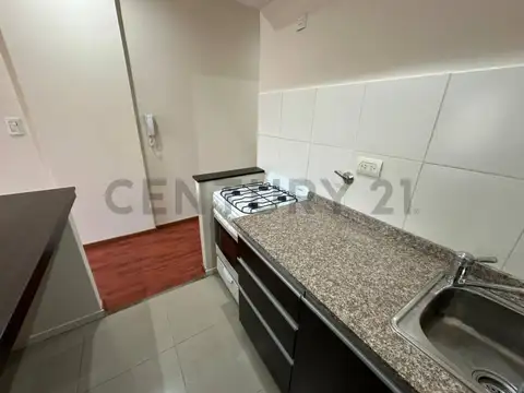 Departamento en Alquiler con 1 cochera