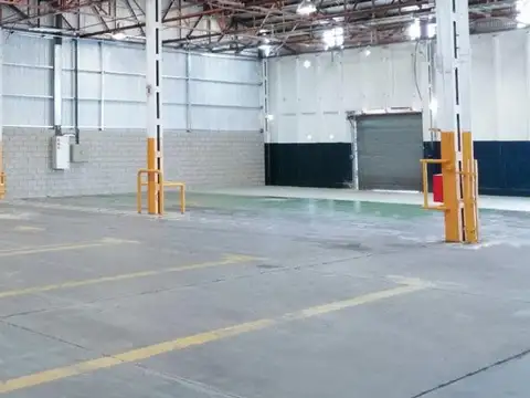 Alquiler Nave Industrial 4315m2 en Parque Ind. en Hurlingham