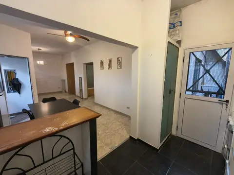PH DE 3 AMBIENTES CON AMPLIA TERRAZA DE USO EXCLUSIVO – SARANDÍ