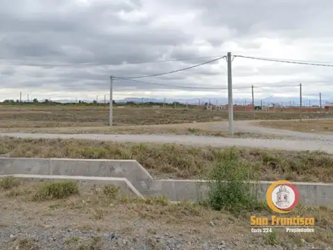 Terreno en Venta 30  mts Fondo