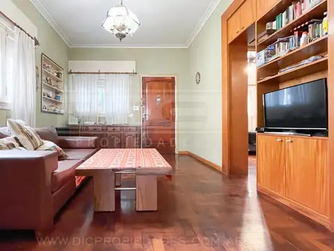 Valle Grande al 2300 entre Felix de Amador y Guillermo Marconi