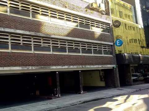 VENTA -  Cochera 1 piso - por rampa - EXCELENTE UBICACION - buen retorno de invesion