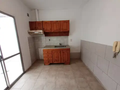 Departamento en alquiler en Quilmes Oeste 2 ambientes con patio