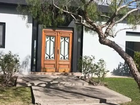 Alquiler Casa c/pileta y parrilla - Barrio San Ramiro – Pilar del Este III