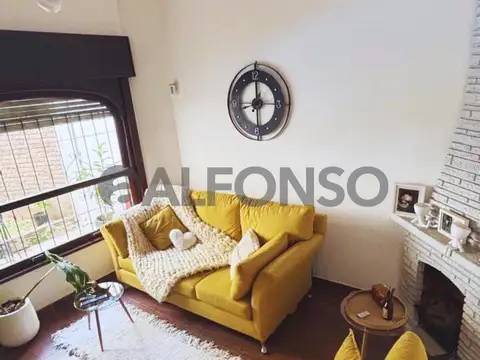 Depto Tipo Casa 5 ambientes con 2 baños