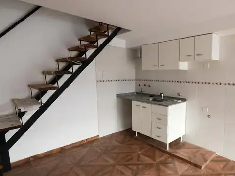 Depto Tipo Casa en Venta de 2 ambientes