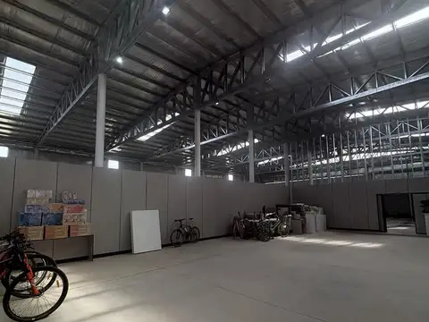 Galpon en Venta 30  mts Fondo