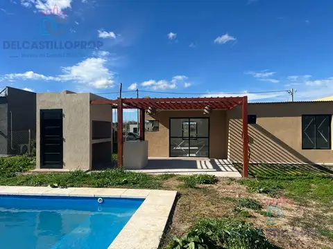 Casa 3 ambientes con 2 baños