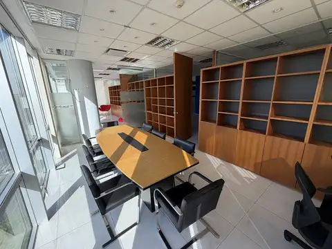 Oficina en Alquiler en Vicente Lopez Vias / Maipu, USD 3.600