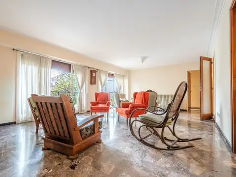 Venta Departamento 4 ambientes Semipiso Luminoso Cochera Baulera Parque Rivadavia Caballito