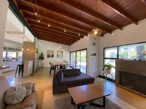 Casa en Alquiler en Solares Del Carmen, $ 2.000.000