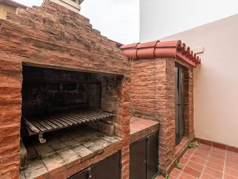 Depto Tipo Casa 4 ambientes con 2 baños