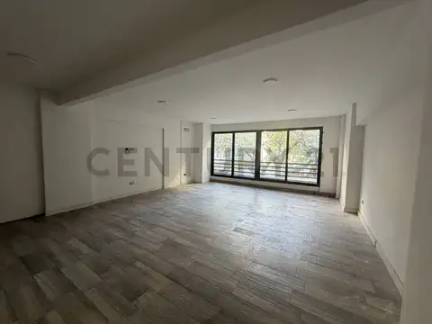 Blanco Encalada 4600, Piso 1