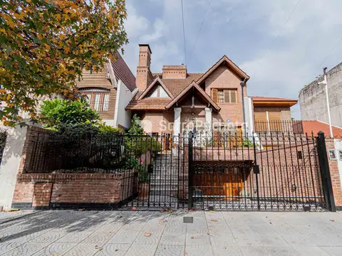 Maestra Lascano al 200 Ramos Mejia