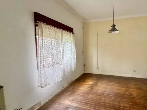 Venta Casa en Cañuelas Centro sobre lote de 487 m2