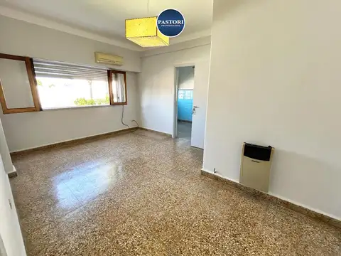 Depto Tipo Casa en Alquiler de 2 ambientes