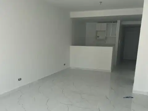 ESPECTACULAR MONOAMBIENTE EN ABASTO (BALVANERA). PARRILLA. SUM. PATIO