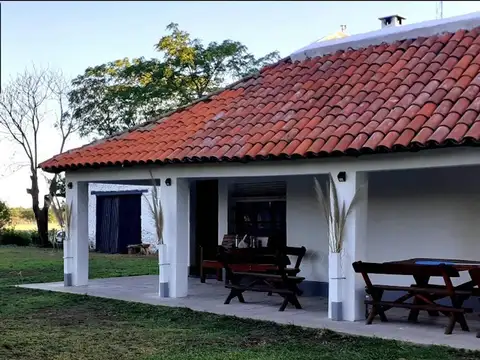Quinta en Venta en Mercedes, USD 360.000