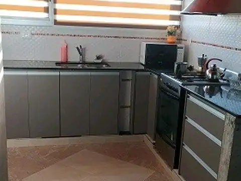 Casa impecable en zona residencial Parquemar