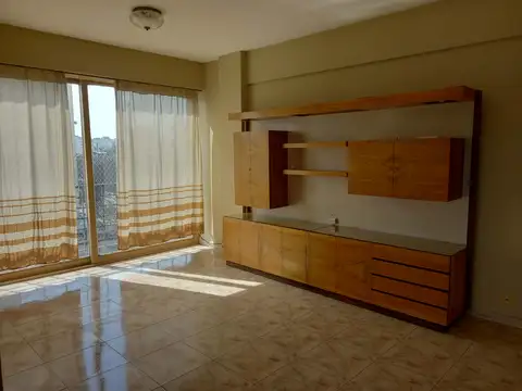 Avenida Sáenz 200