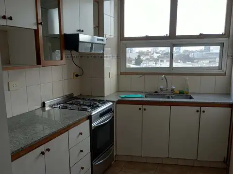 Departamento 6 ambientes con 2 baños