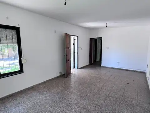 Se vende casa esquina 4 dorm Res. Vélez Sársfield!
