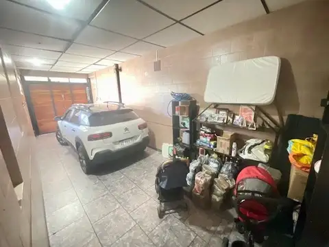 Casa en Venta en Parque Rivadavia, USD 180.000