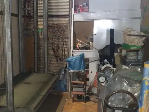 VENTA LOCAL CON VIVIENDA Y DEPOSITO 522 M2 VALENTIN ALSINA