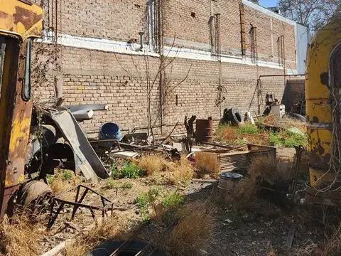 Avenida Bandera de los Andes 400