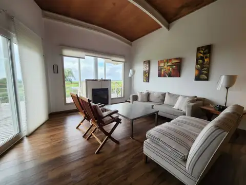 VENTA CASA 5 AMB EN  ISLA SANTA MONICA - TIGRE