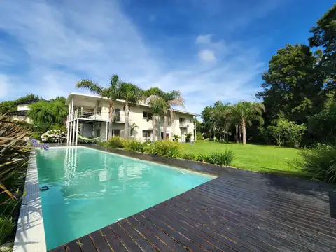 VENTA CASA 5 AMB EN  ISLA SANTA MONICA - TIGRE