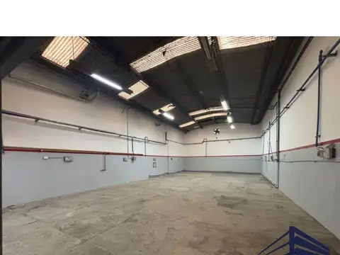 Galpon en Venta 50  mts Fondo