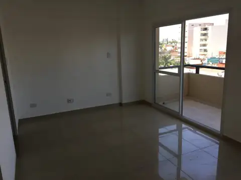 Departamento en Alquiler en Monte Castro, $ 780.000