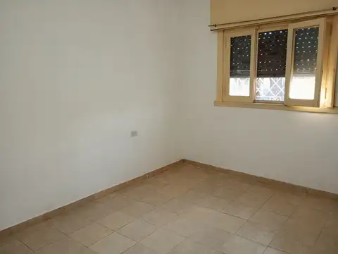 Casa en Alquiler con 1 cochera