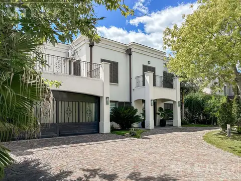 Muy linda casa en venta en Santa María de Tigre!
