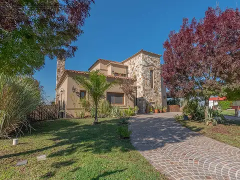 Casa al lago en venta en el Barrio Muelles, Puertos / Escobar