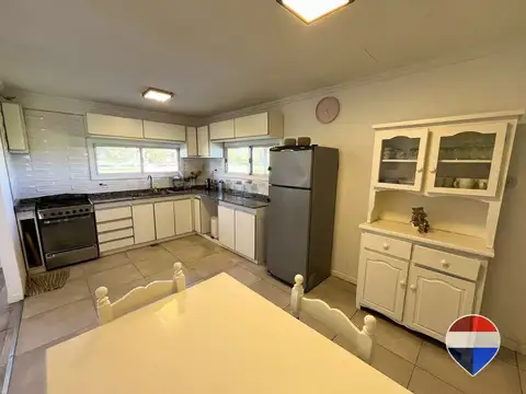 CASA 5 AMBIENTES VENTA CHACRAS DE LA TRINIDAD
