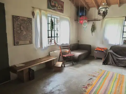 Casa 2 ambientes con 1 baño