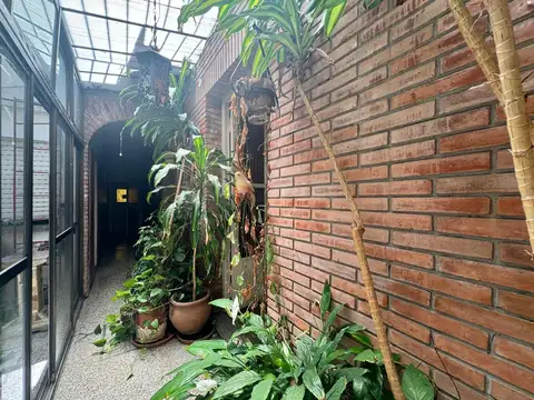 Venta casa en Flores, Plaza Irlanda