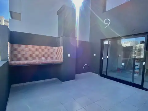 Felipe Vallese 1900, Piso 7