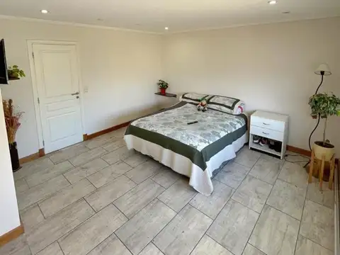 VENTA Dúplex 3 ambientes. Cochera, patio y parque