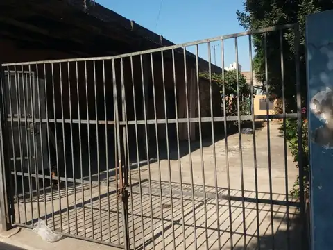 Terreno en Venta en Villa Luzuriaga, USD 100.000