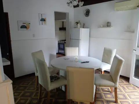 Casa 4 ambientes con 1 baño